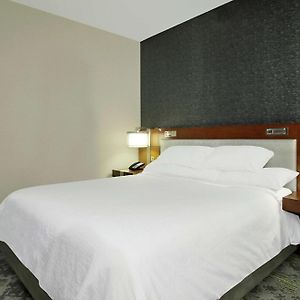 King Studio Suite